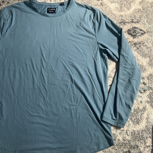 Men’s Cuts Long Sleeve Top - Picture 3 of 10